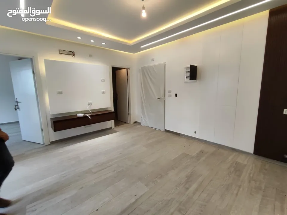 شقه للايجار بضاحية الريحان