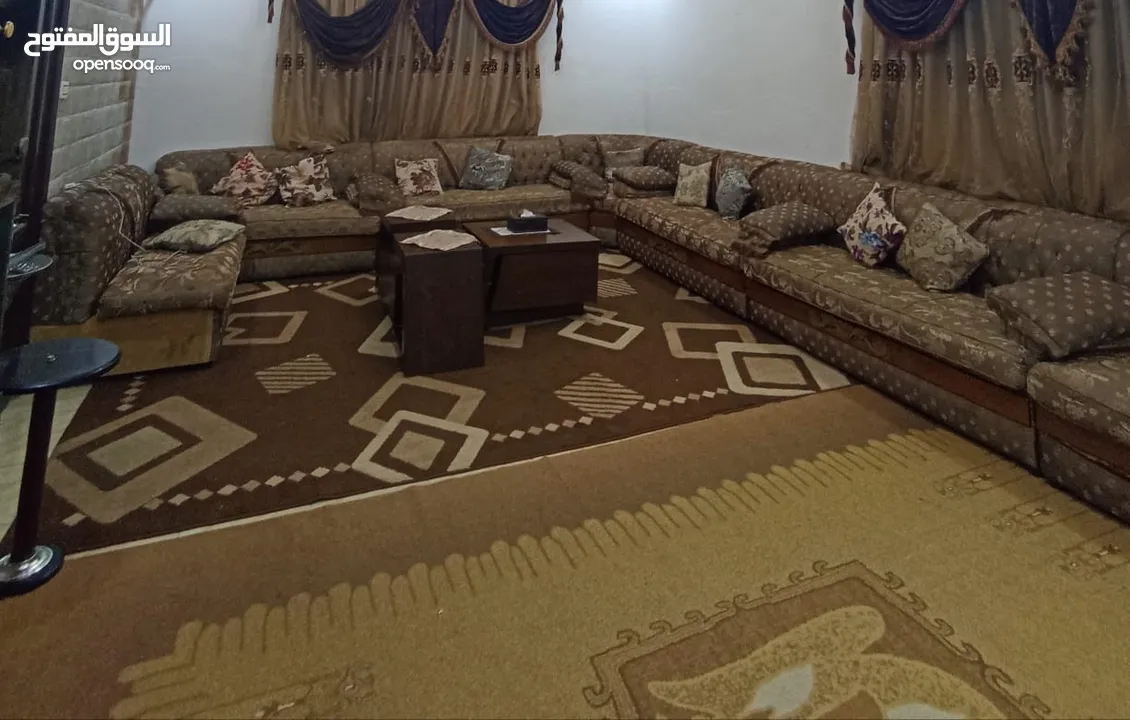 شقة طابقية تسوية للبيع في الحي الشرقي قرب اشارة الدراوشه