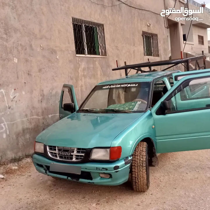 بيك اب ايسوزو للبيع موديل 2000