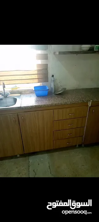 مطبخ خشب لاتية بحالة جيدة جدا