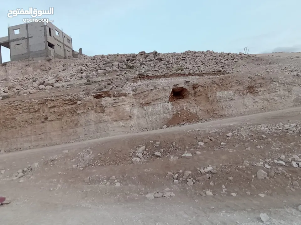 قطعه ارض على شارع المية للبيع