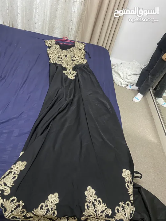 فستان سهره لون اسود مستعمل مره وحده فقط