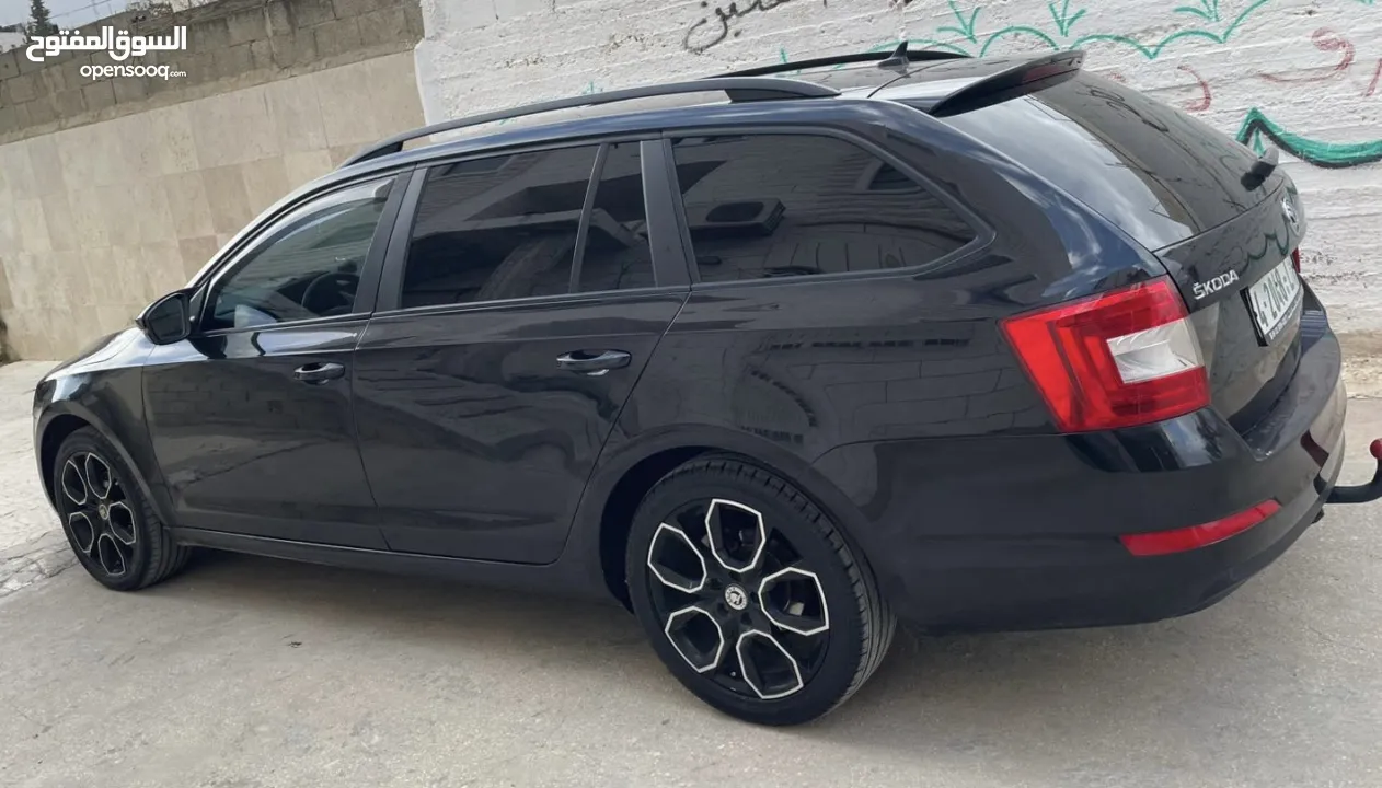سكودا اوكتافيا ترخيص 2015 للبيع فل إضافات ما عدا فتحه