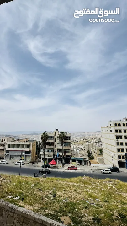 شقه شبه ارضيه مع ترس للبيع في صويلح خلف الجوازات