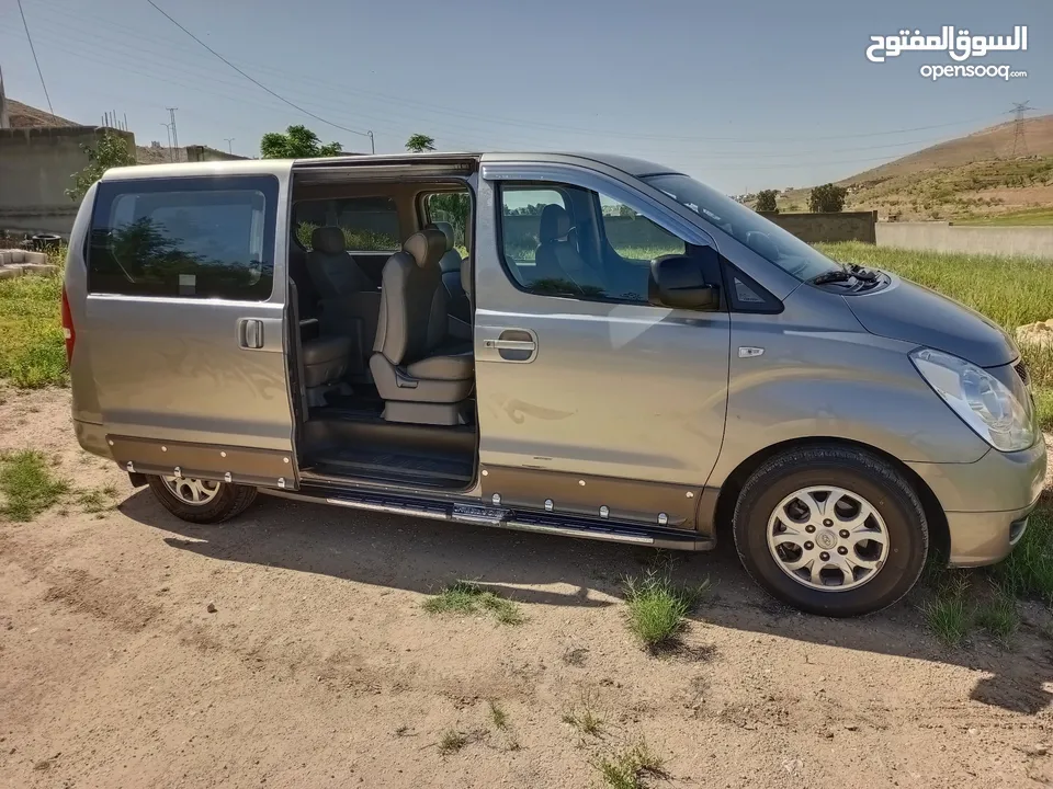 باص توصيل7 ركاب رحلات  استقبال من وإلى المطار جسر الشيخ حسين ،. Minivan recei