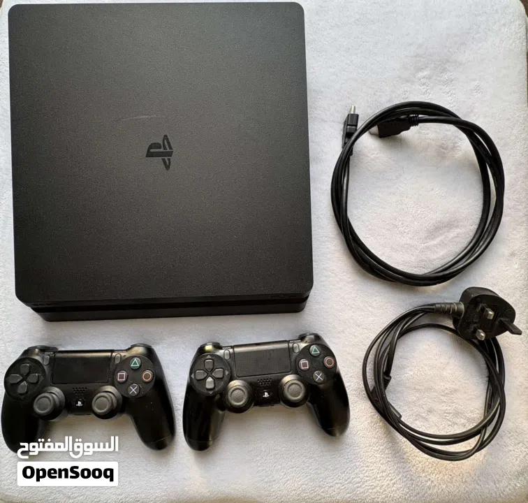 بليستيشن 4 سليم مستعمل ،قابل للتفاوض واتساب