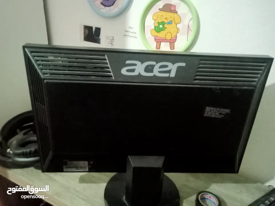 acerمستعمل نظيف لم يتم استخدامه الا مره واحده ويعمل بشكل جيد ومع هديه كيبورد+ماوس مجاناً بسعر جيد