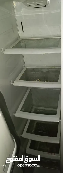 اثاث طخم كبير وطخم صغير كورنر وثلاجة كبيرة وغاز صغير
