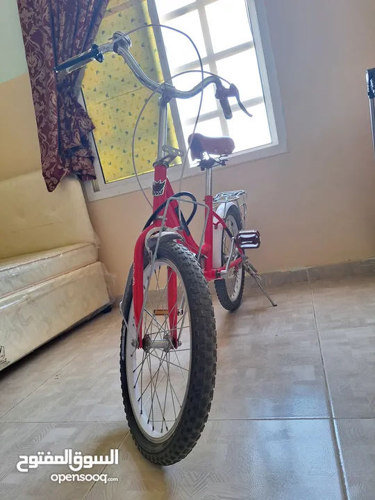 Female kids bicycle for 9 to 12 years old in good condition