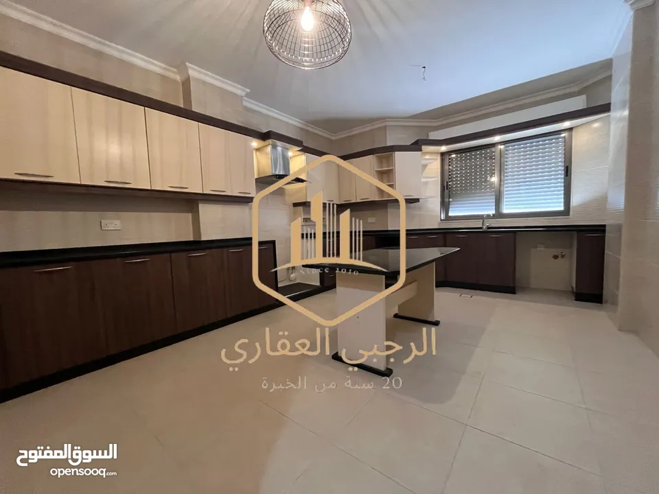 شقة / للايجار / 3نوم / طابق اول من فيلا / 200 متر / دابوق