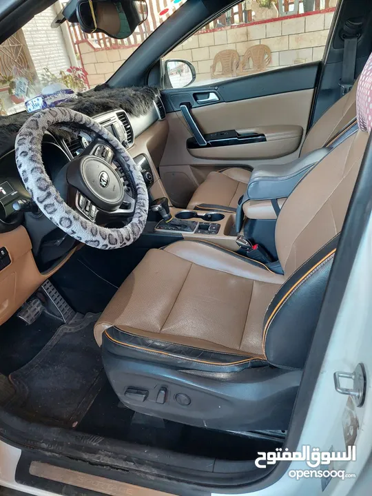 سبورتاج 2017 مرخص  4*4 دفع رباعي  فحص نظيف