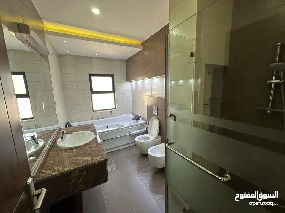 روف شبه مفروش للايجار في عبدون ( Property 41960 )-175034492