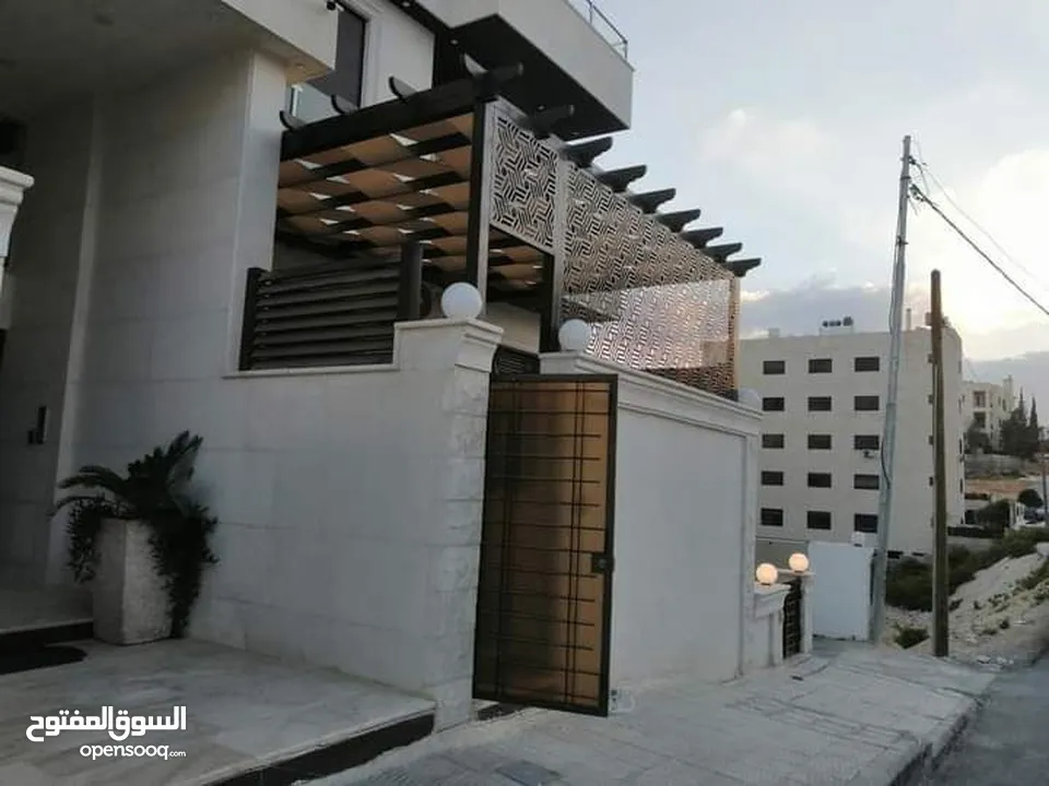 حداد  متنقل_مياومه_ مقاولات _برجولات_مظلات قرميد جميع أشغال الحداده  وجميع الصيانه واخطيه مسابح .برك