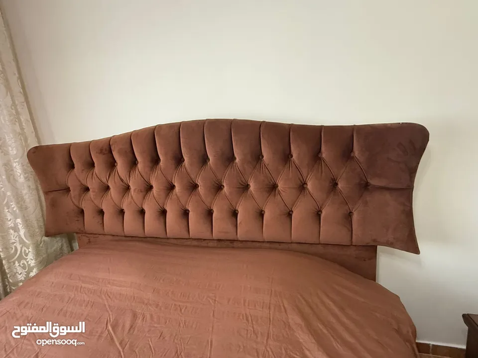 غرفه نوم مزوج مستعمله مع فرشه لانا خشب ثقيل وكاله