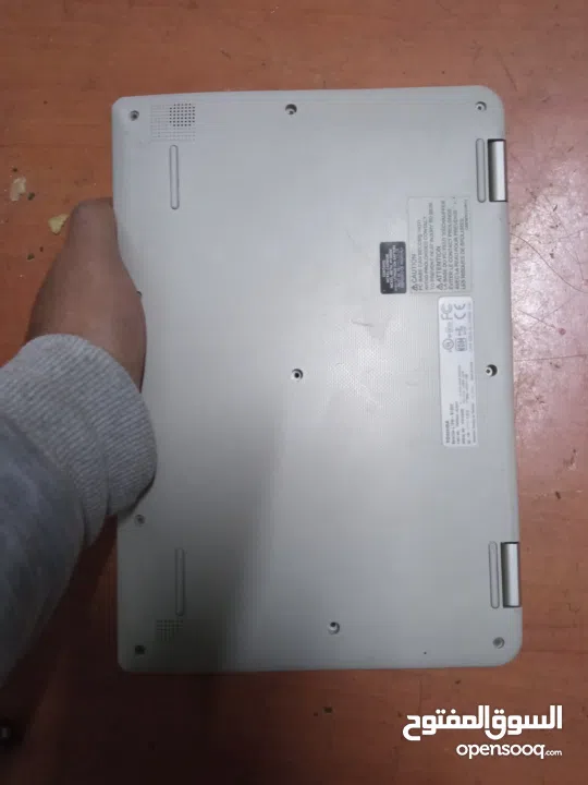 إعلان بيع لابتوب Toshiba Satellite