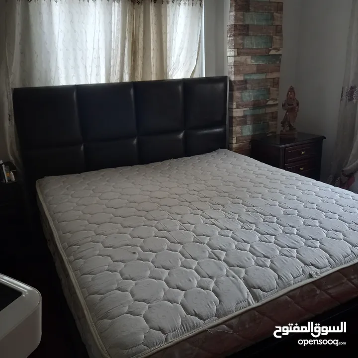 غرفت نوم تخت بوكس 2 كومودينه و تسريحه بحاله ممتازه