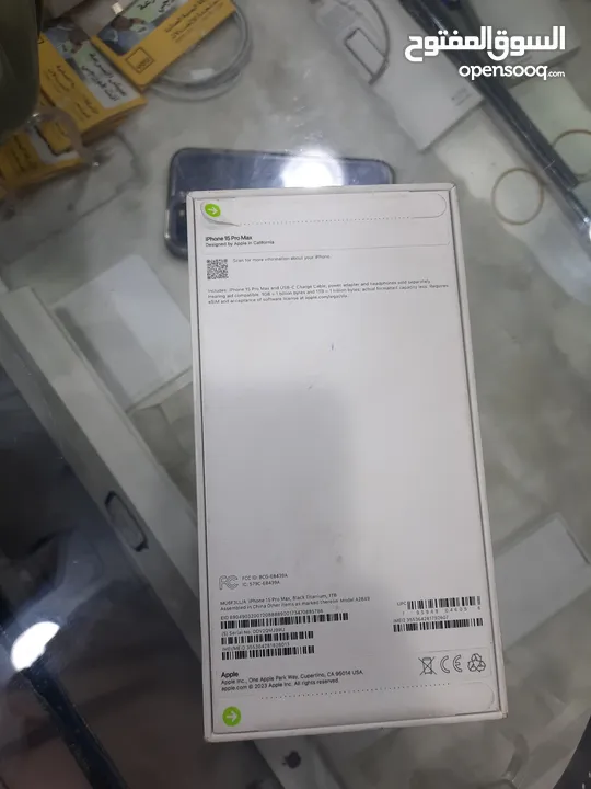 ايفون 15برو ماكس جديد مختم ذاكرة 1تيرا السعر 1,300$