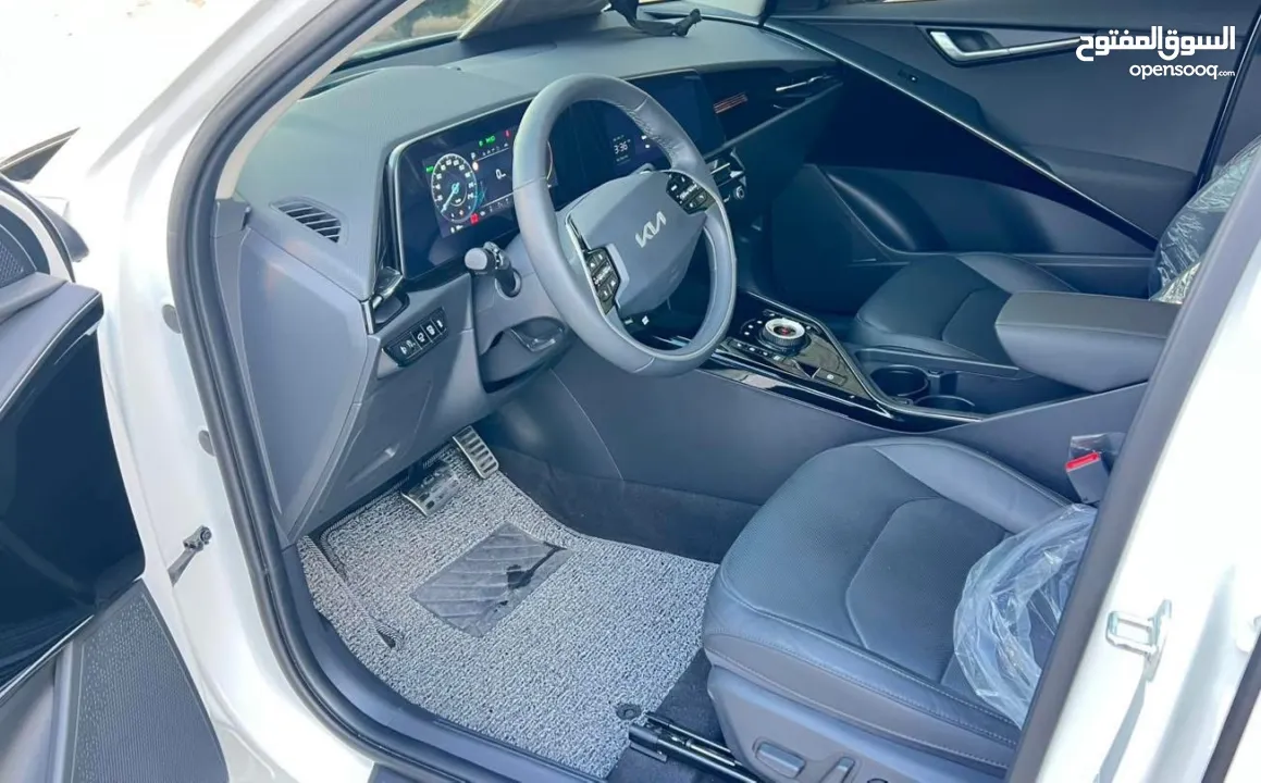 فل مسكر مع فتحة Kia Niro 2024-23