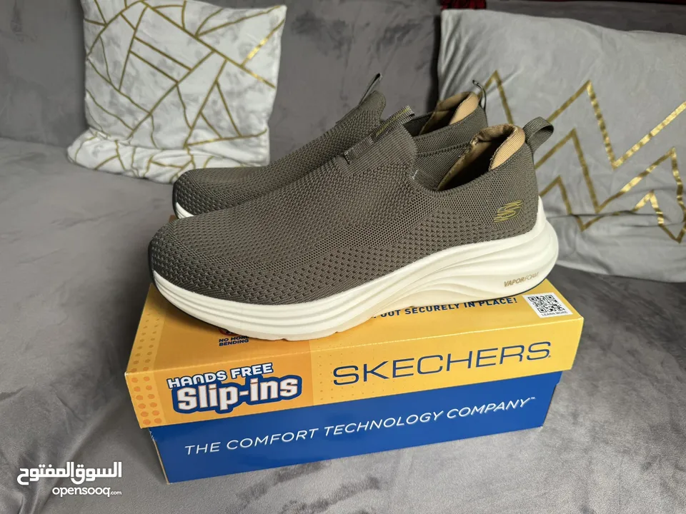 Skechers size 45