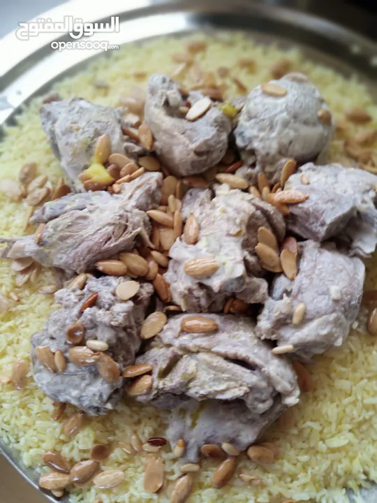 شيف طباخ شرقي وغربي وسلطات ابحث عن عمل خبره في الاكل العربي والسلطات خبره في الفندق وشركه