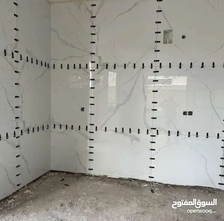 بليط وكافة اعمال البلاط والسيراميك والرخام وبديل الخشب وبديل الرخام والجرانيت وأعمال الصيانة العامة
