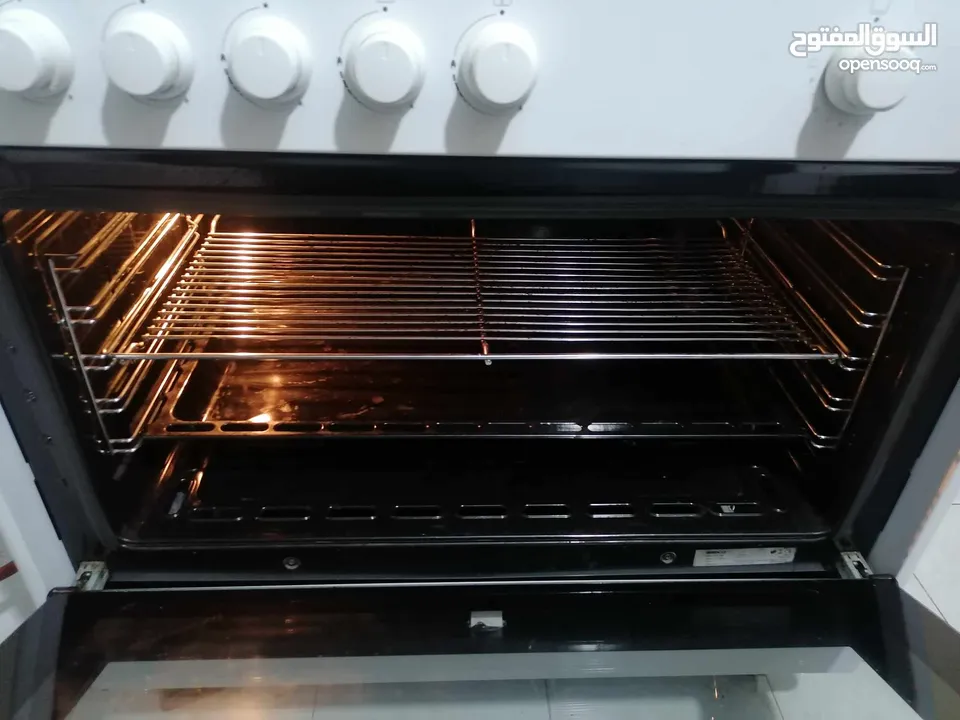 فرن غاز BEKO مستعمل للبيع خمس عيون
