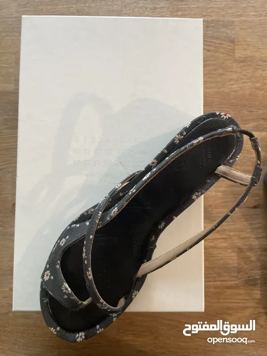 Maison Martin Margiela Paris. Size 38 Kitty heal.