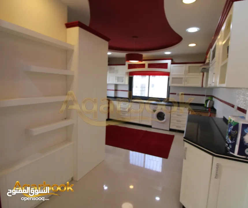 شقة فاخرة بإطلالة خلابة للبيع  الطيرة – خلف المدرسة الإنجيلية