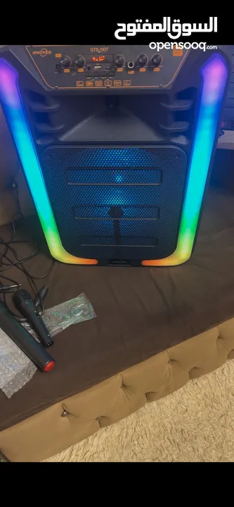 سماعة حفلات BT Speaker .. 15 inch  لا سلكية .. جديدة جدا استعمال مرة واحدة فقط . التواصل عبر الواتس