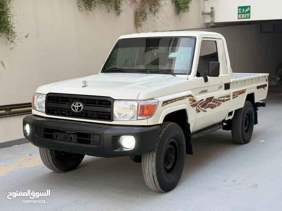 Toyota Land Cruiser 2012 / GCC / Excellent Condition.