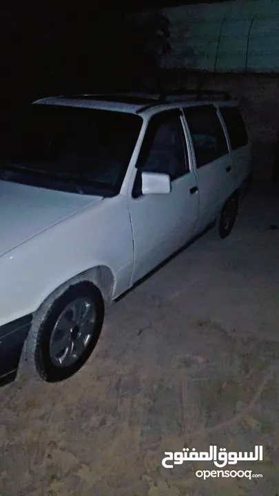 اوبل كادت 1990