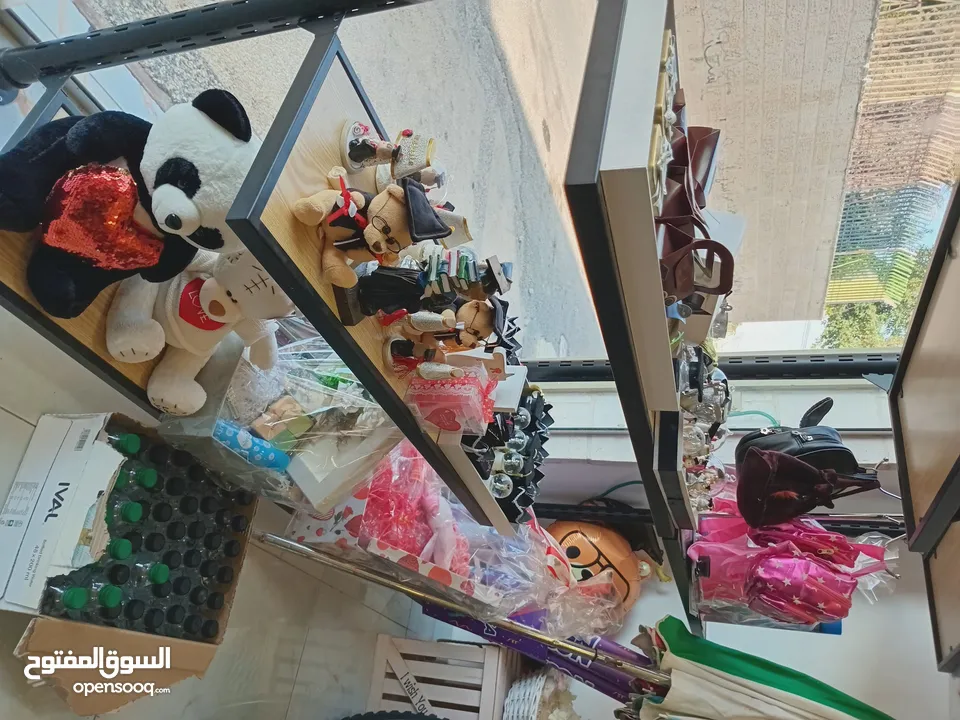 محل توزيعات وهدايا للبيع