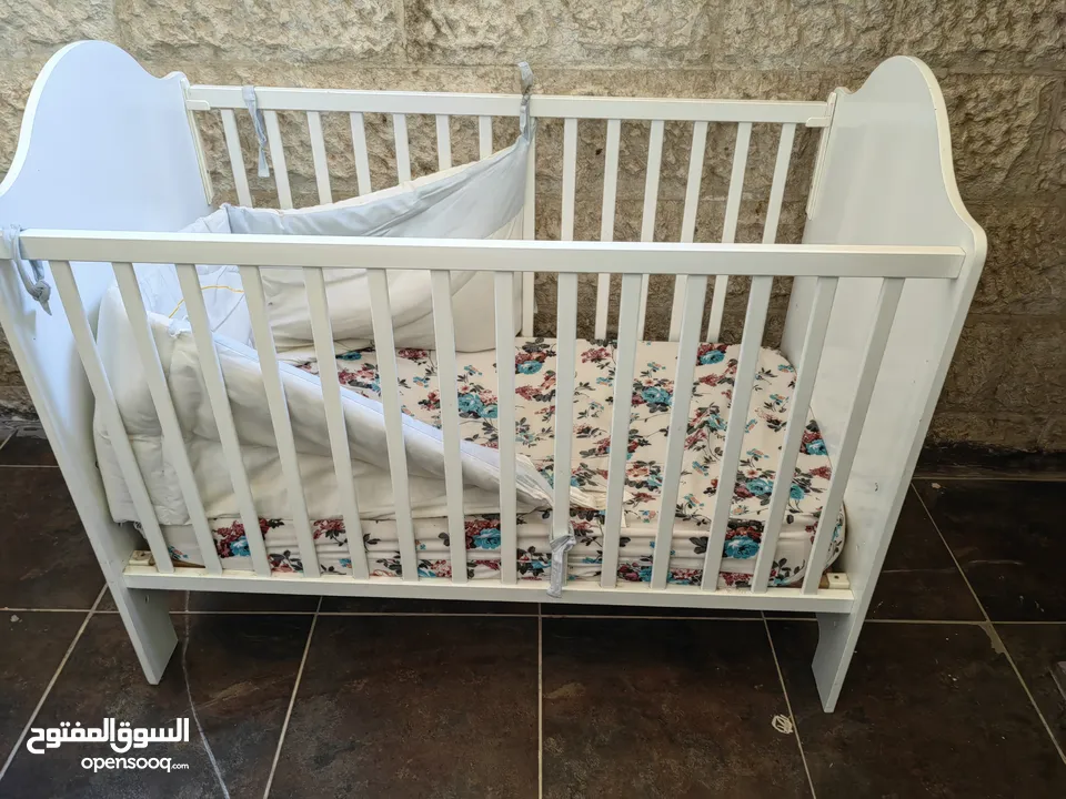 سرير اطفال اوروبي نوع Trama من عابدين بحال الجديد