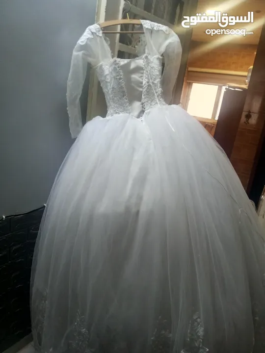 فستان عروس عدد 2 للبيع