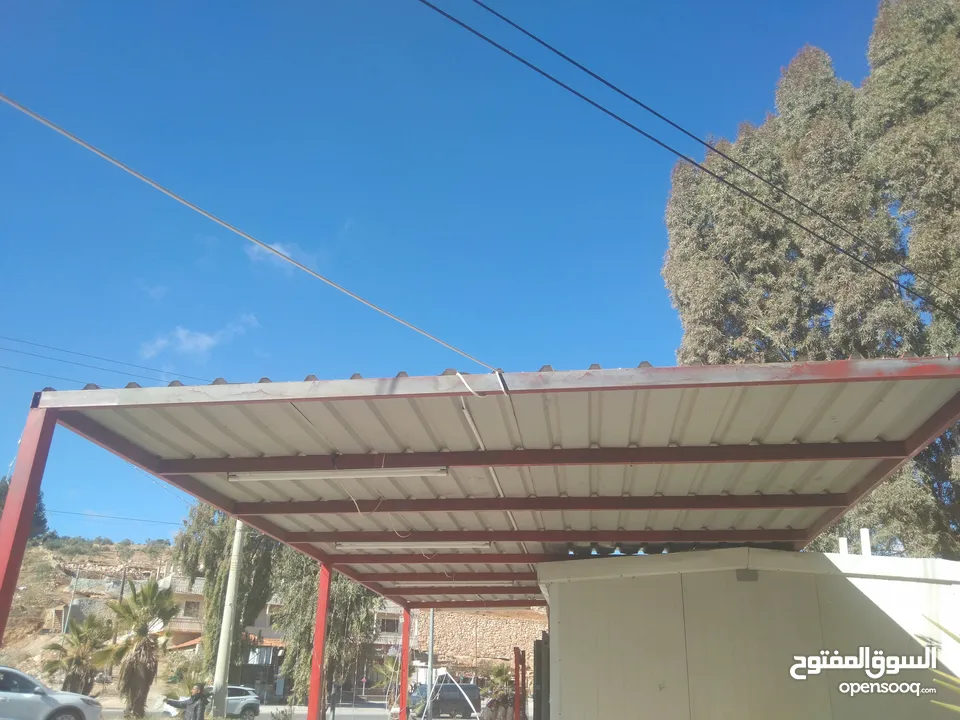 قرفان امريكي  بحاله جيده 3متر*4 متر مع معدات قهوه