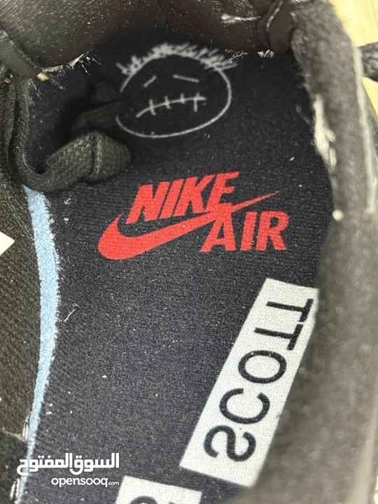 حذاء فخم جداا بنسخة نادرة مستعجلل قابل للتفاوض  Air Jordan 1 Travis Scott Retro Low "Black Phantom"