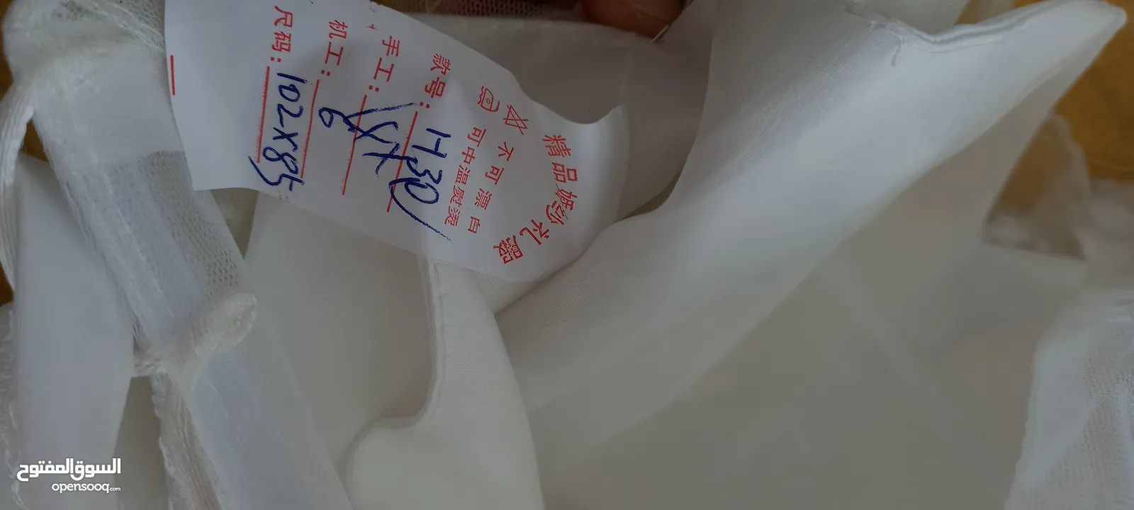 فساتين زفاف عدد 2 من jolly chic  مقاس xl  و 4xl للبيع