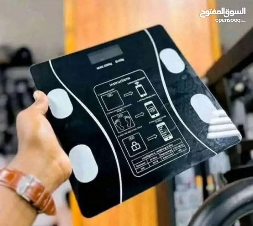 ميزان ديجيتال بلوتوث مع خاصية قياس الوزن، نسبة الدهون، العضلات، والمؤشرات الحيوية بالجسم