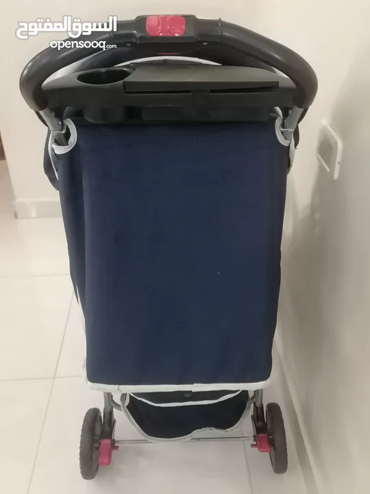 عربة أطفال للبيع