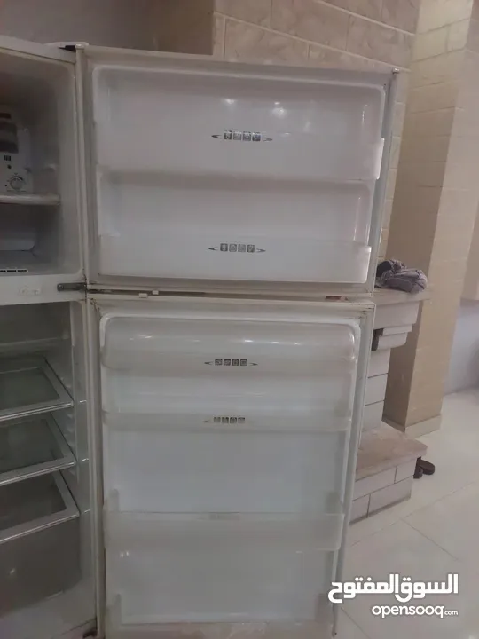 ثلاجة شارب للبيع
