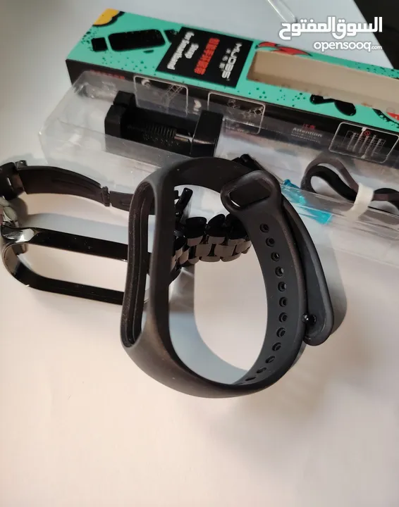 2 xiaomi band Strap  شاحن اصلى و مطاط الاصلى