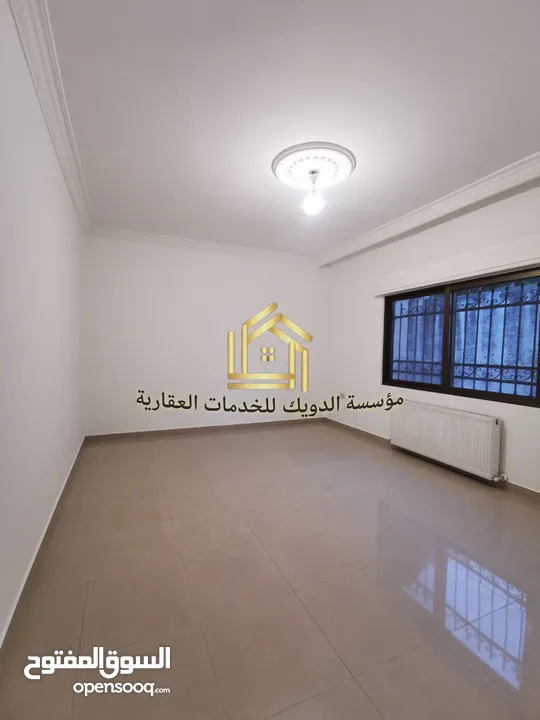 شقة مميزة - ضاحية الرشيد - 4نوم 2ماستر - 250م - قرب الخدمات العامة