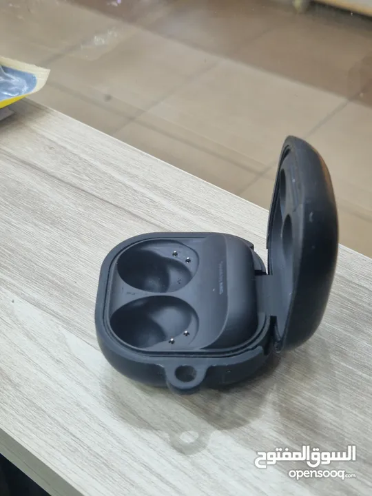 سماعة بلوتوث  مستعملة Galaxy Buds 2 pro.  اسود لون