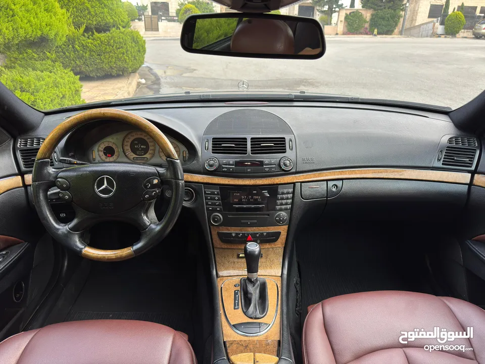 Mercedes Benz Avantgarde E   بحالة ممتازة فحص كامل مميزة جدا200 W211