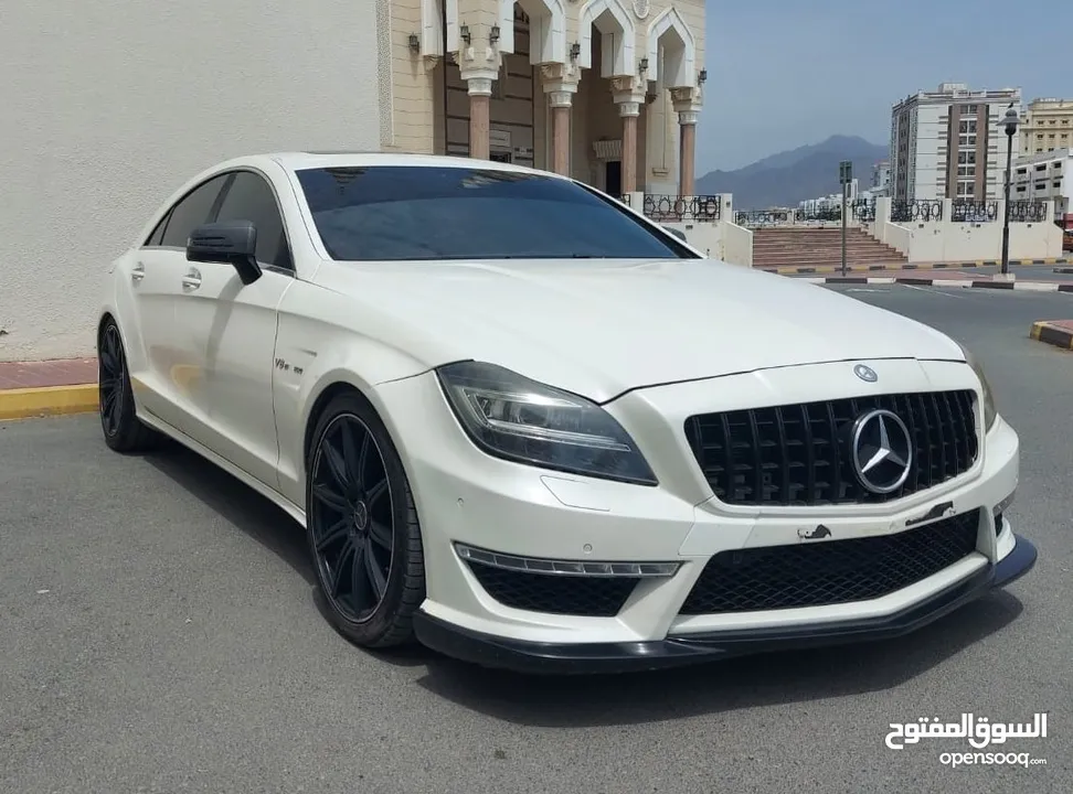 - DHS 57000/= 2014 MERCEDES CLS 63 s AMG - GCC / BITURBO V8 ( بحالة ممتازة جداً - خليجي فل اوبشن )