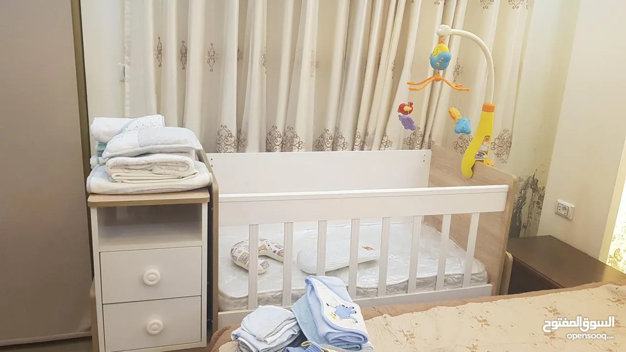 تخت بيبي مريح وأنيق – راحة وأمان لطفلك