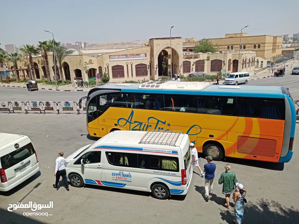 مطعم وكافيه (متأجر) المدخل الرئيسي للأفواج السياحية بميدان مجمع الأديان