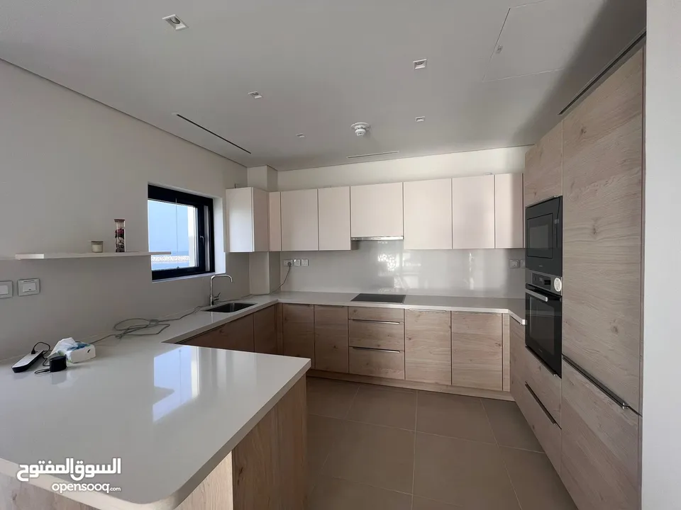 2 BR Modern Corner Apartment in Al Mouj for Sale