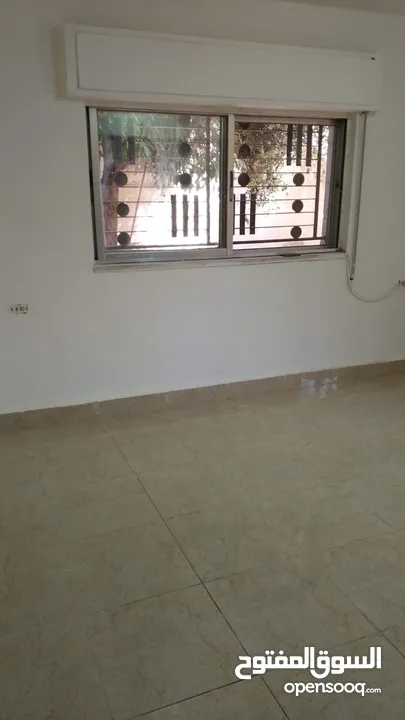 شقة فارغة للايجار في ضاحية الرشيد 2 نوم 280