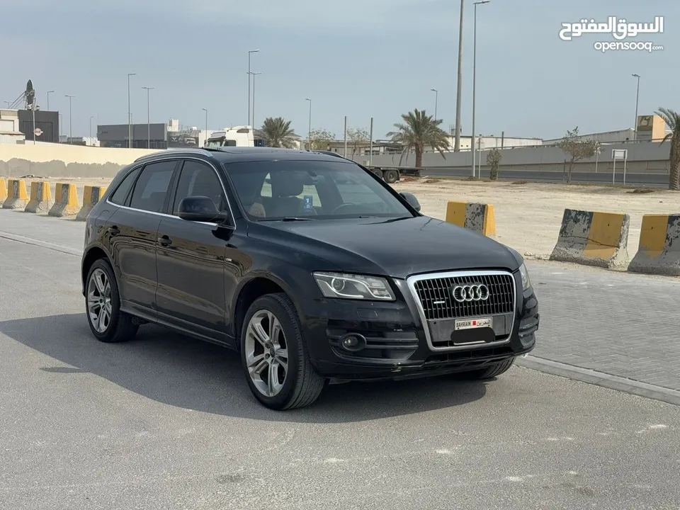 2010 Audi Q5 S Line (Black)